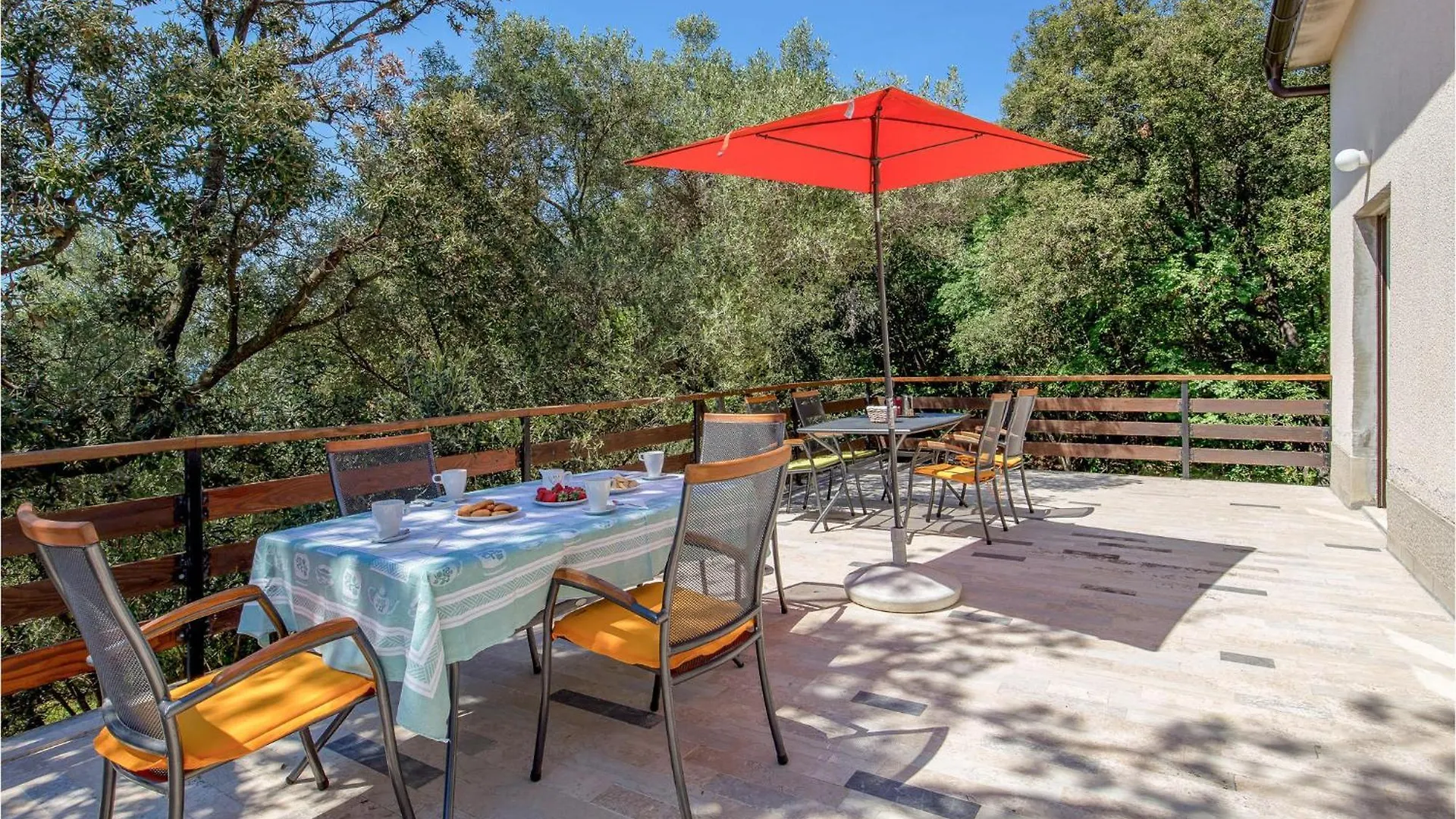3 Bedroom Nice Apartment In Cres